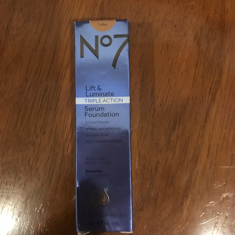 No 7 Lift & Luminate Triple Action Serum Foundation in Latte Color